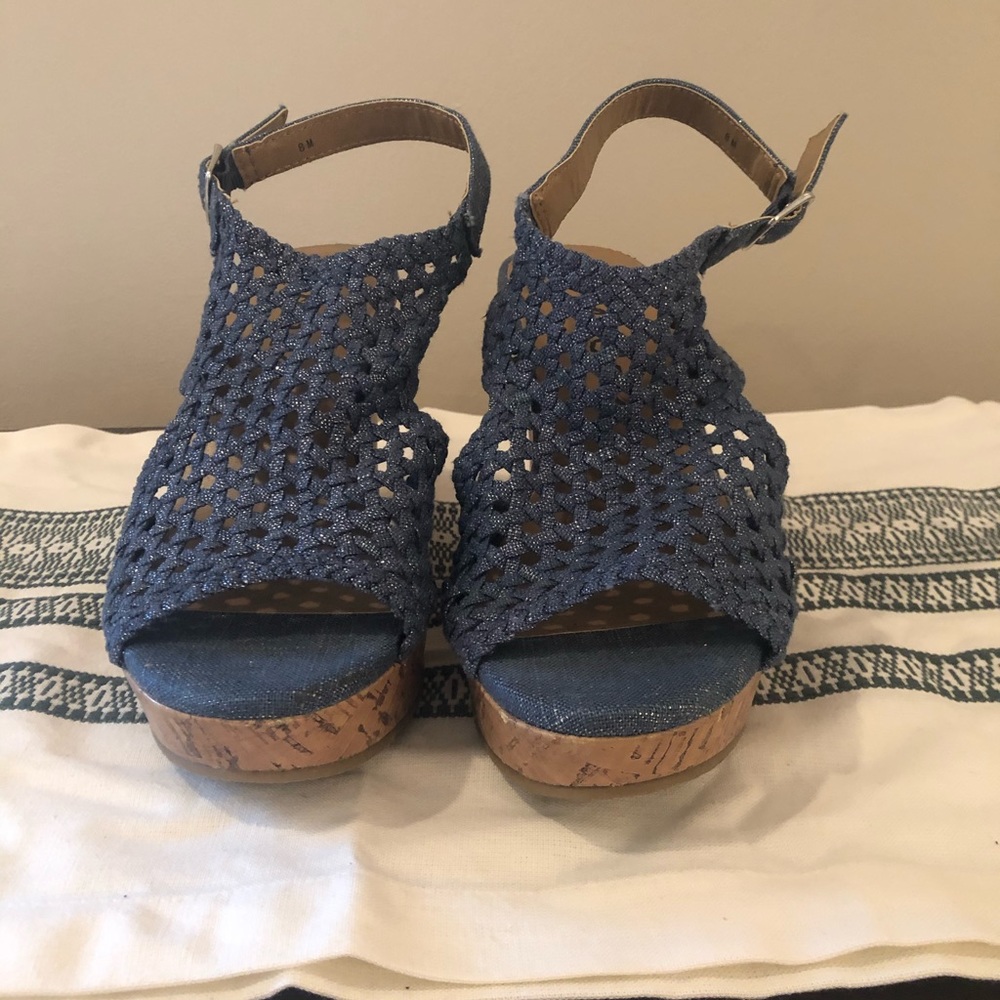 MUDD Woven Wedges